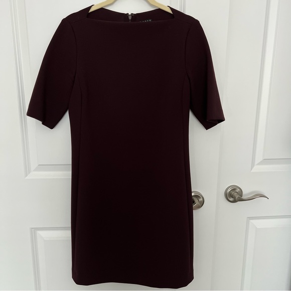 THEORY - Size 4 - Faded Harkin Half-Sleeve Sheath Dress in Burgundy - Picture 2 of 5